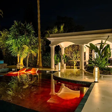 Beach-side 5 Bedroom *
